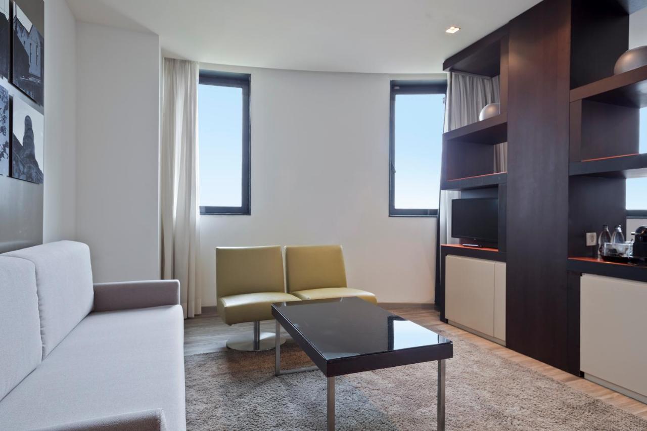 Hotel Barcelona Condal Mar Affiliated By Melia מראה חיצוני תמונה