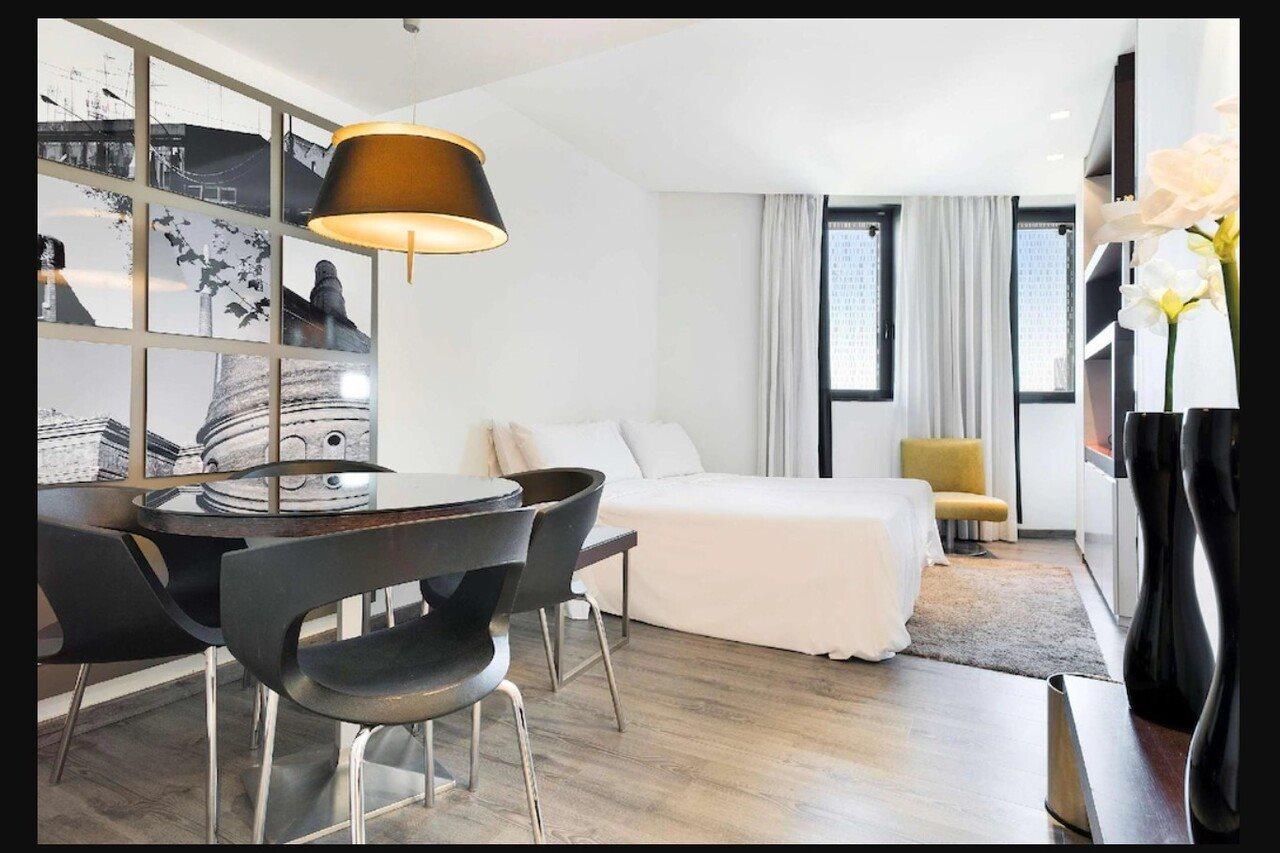 Hotel Barcelona Condal Mar Affiliated By Melia מראה חיצוני תמונה