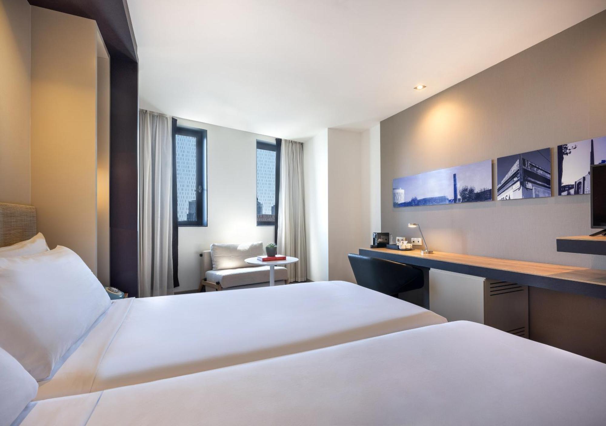 Hotel Barcelona Condal Mar Affiliated By Melia מראה חיצוני תמונה