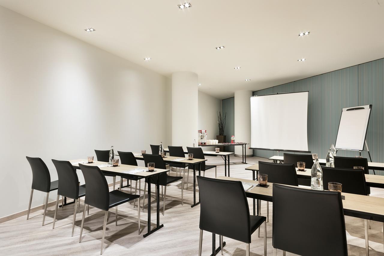 Hotel Barcelona Condal Mar Affiliated By Melia מראה חיצוני תמונה